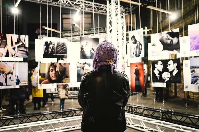 Vernissage · EMOP 2023 — cultural event photography in Berlin by Natalia Dymkowski (10)
