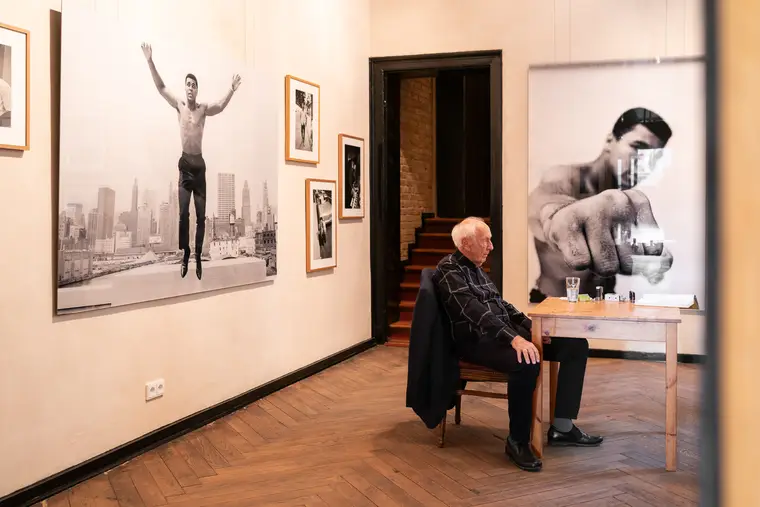 Thomas Hoepker · Leica Book Signing — event photography in Berlin by Natalia Dymkowski (1)