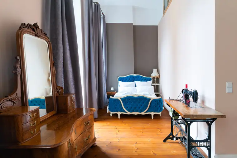 Mitte Restored Altbau — real estate & interior photography in Berlin by Natalia Dymkowski (2)