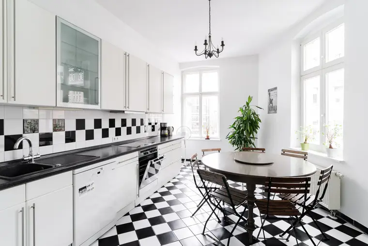 Modern Restored Altbau — real estate & interior photography in Berlin by Natalia Dymkowski (3)