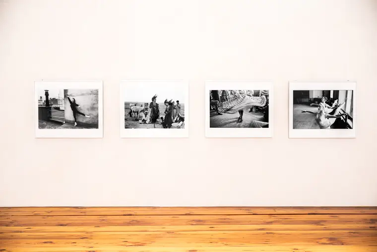 Dancing Through Times — exhibition photography in Berlin by Natalia Dymkowski (6)